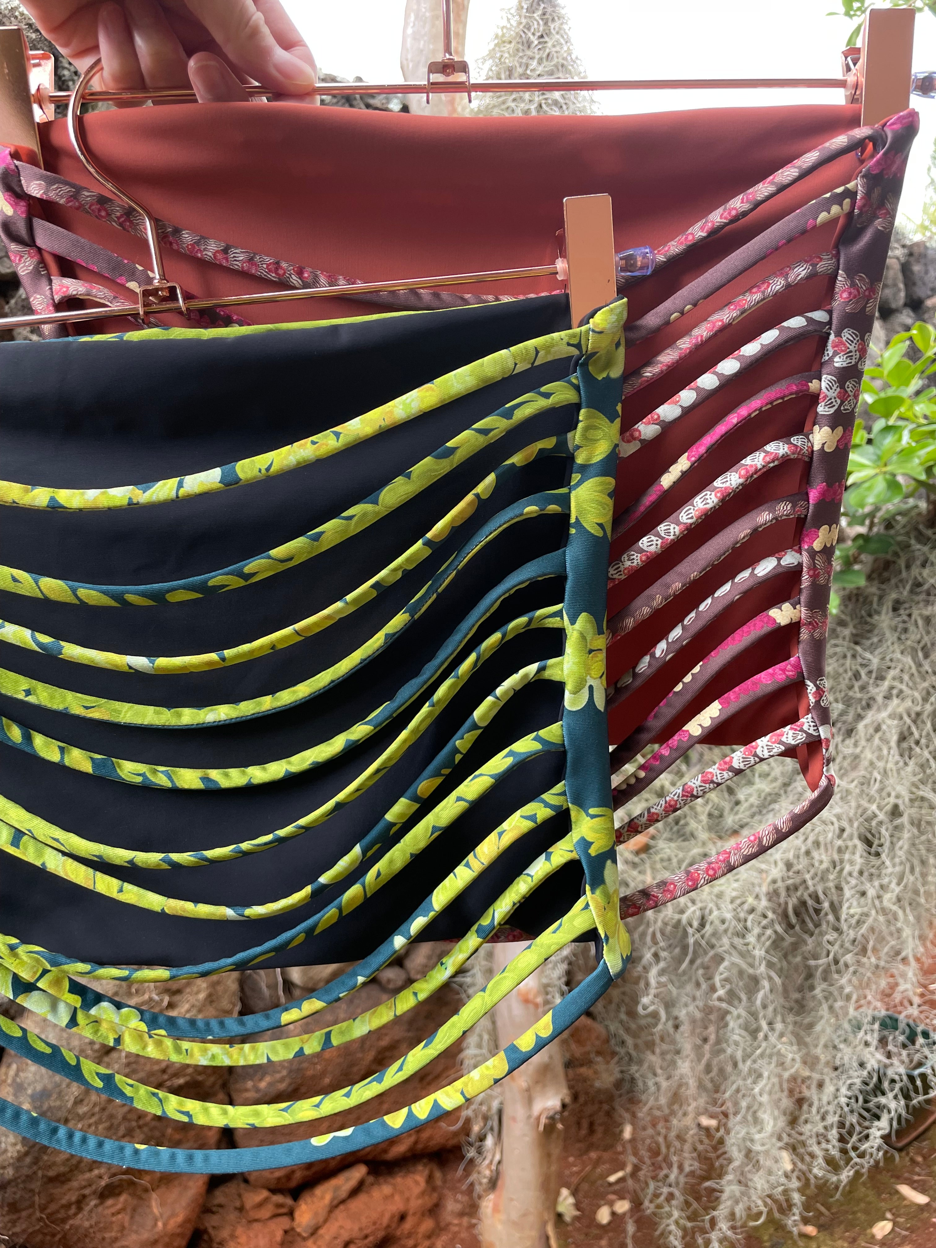 Pakalana strand cropped tube top