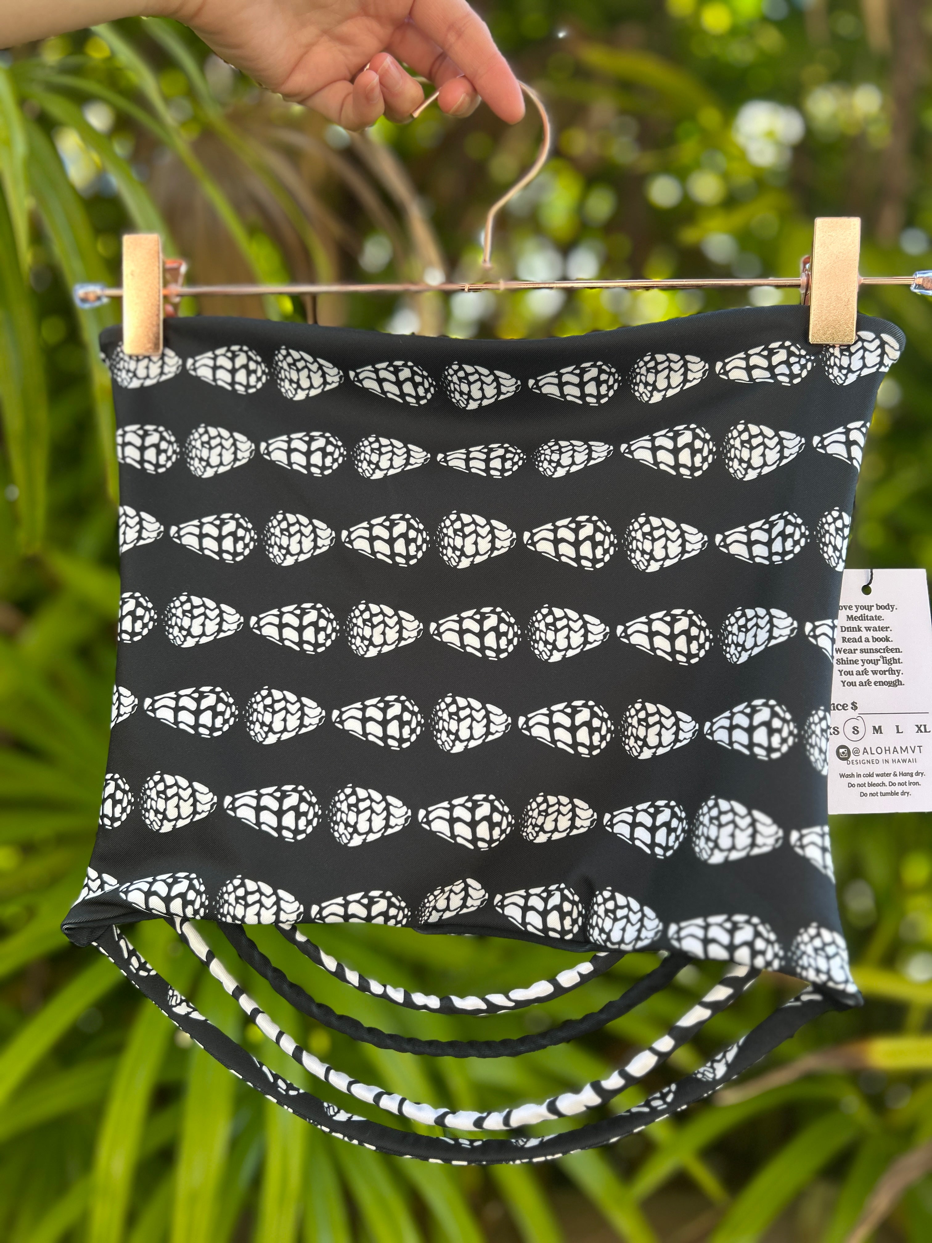 Shell strand cropped tube top